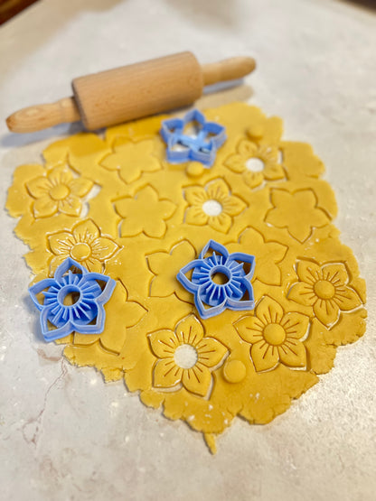 Cvijet - set od 3 izrezivača za linzere i kekse