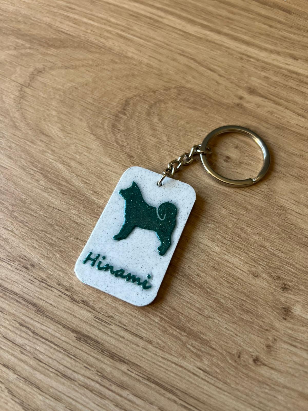 Akita Inu s imenom - personalizirani privjesak