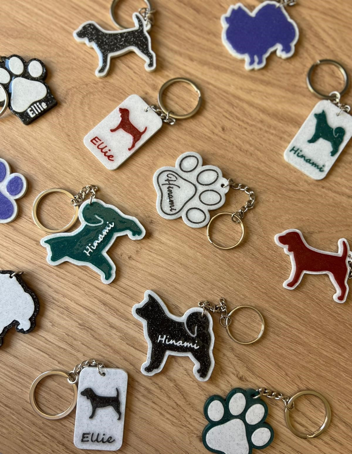 Akita Inu s imenom - personalizirani privjesak